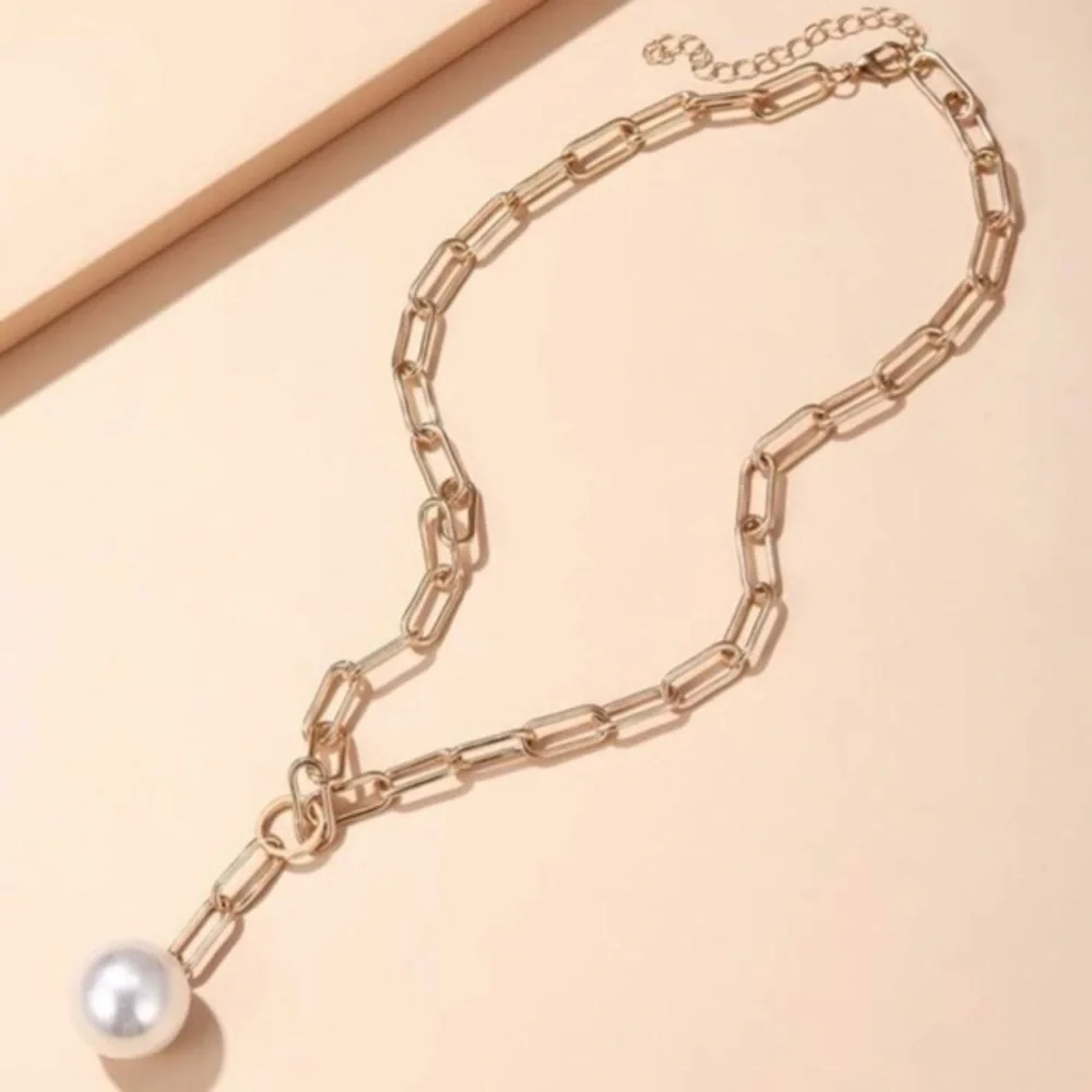 3/$30 💛 Faux Pearl Lariat Chain Necklace